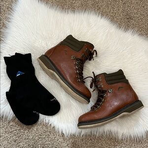 Simms men leather lace up fly fishing boots with seal skinz socks size 8/small